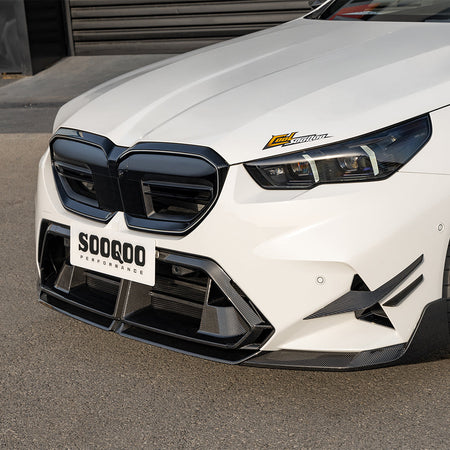 BMW G90 CARBON LOWER GRILLE