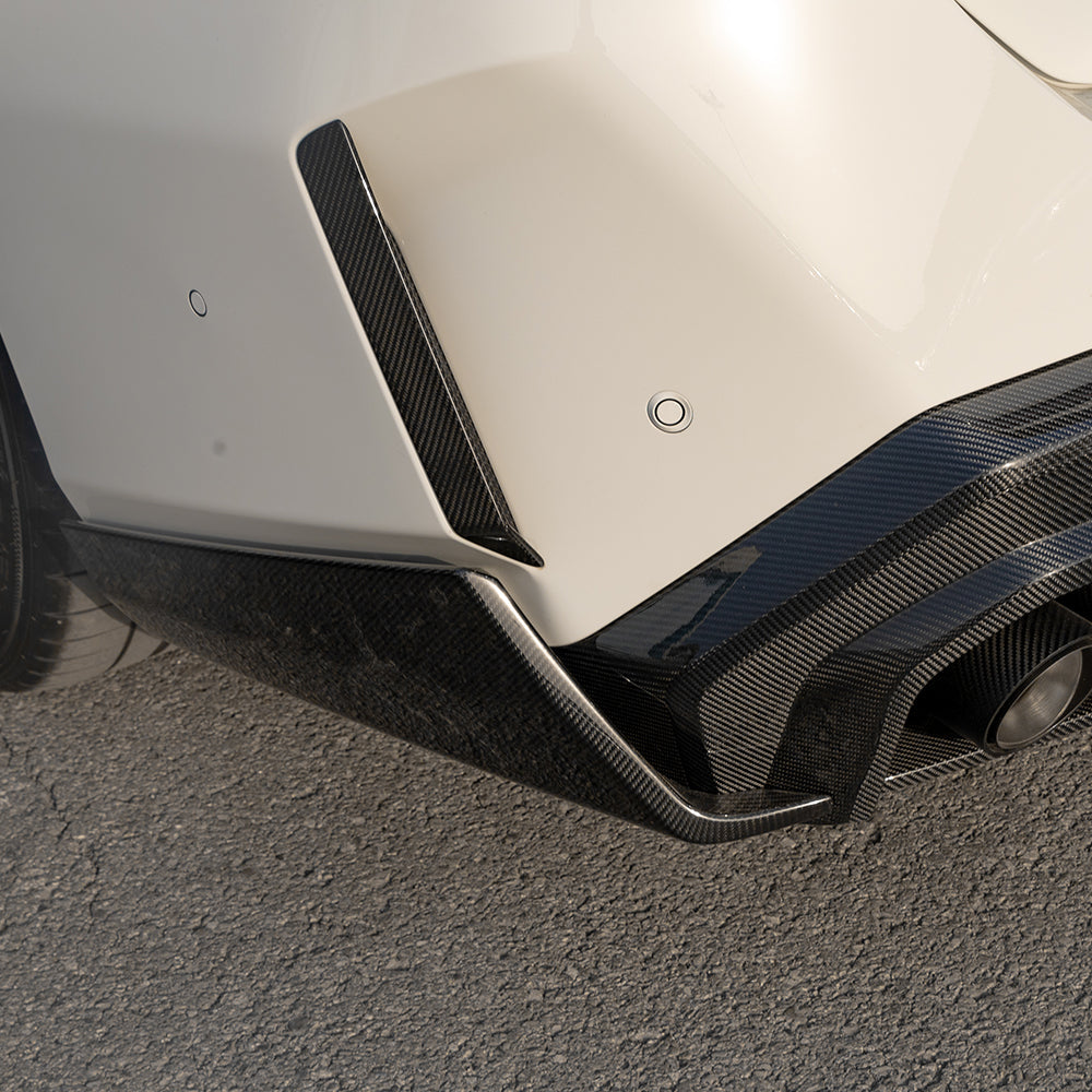 M5 G90 CARBON REAR BUMPER INSERT