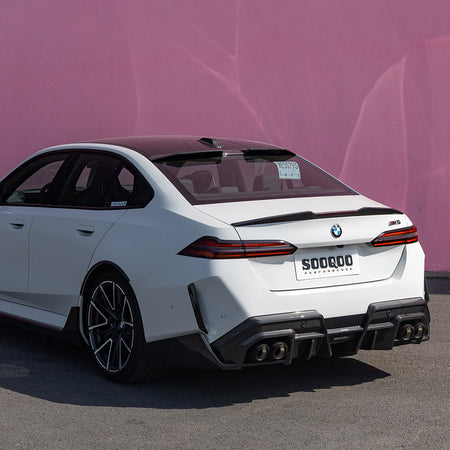 BMW G90 M5 CARBON FIBER TRUNK SPOILER