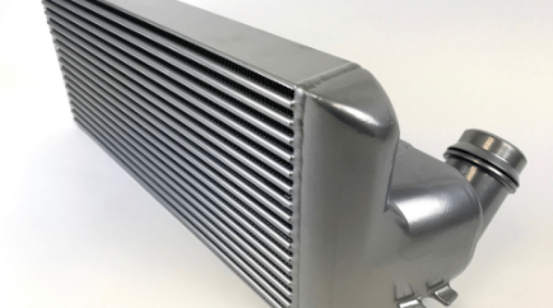 CSF Intercoolers CSF 15-18 BMW M2 (F30/F32/F22/F87) N55 High Performance Stepped Core Bar/Plate Intercooler - Silver