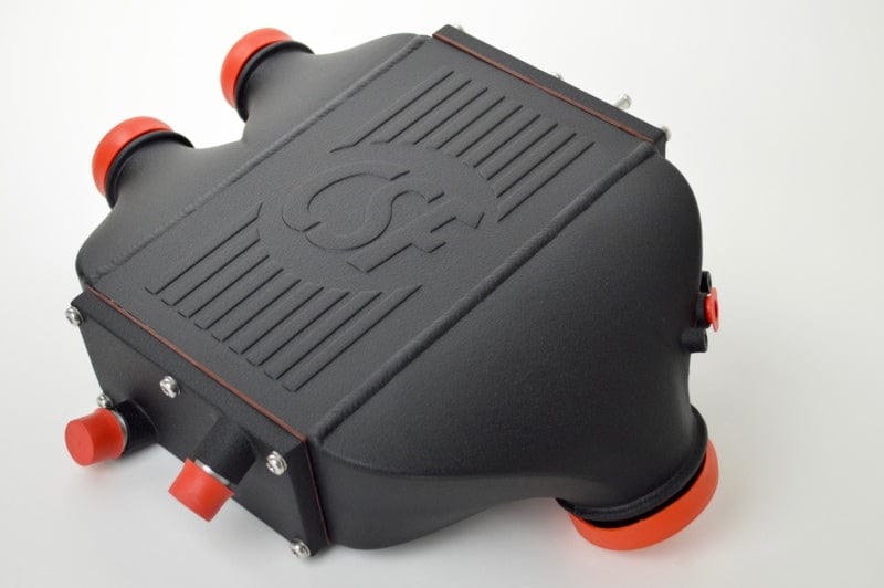 CSF Intercoolers CSF 2014+ BMW M3/M4 (F8X) Top Mount Charge-Air-Cooler - Crinkle Black