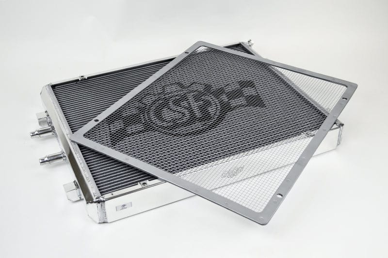 CSF Radiators CSF 2014+ BMW M3/M4 (F8X) Front Mount Heat Exchanger w/Rock Guard