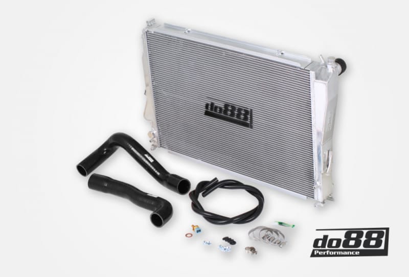 do88 Radiators do88 00-06 BMW M3 (E46) Aluminum Radiator w/Black Hoses