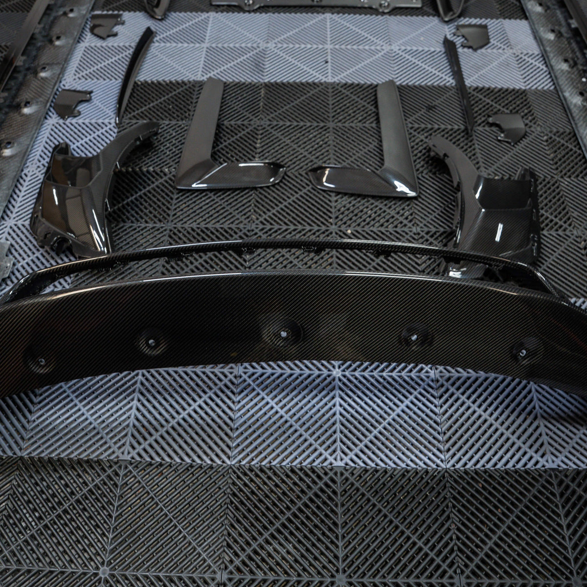 Legendary | Autobuilders Aero 992 911 GT3RS Carbon Replacement Kit