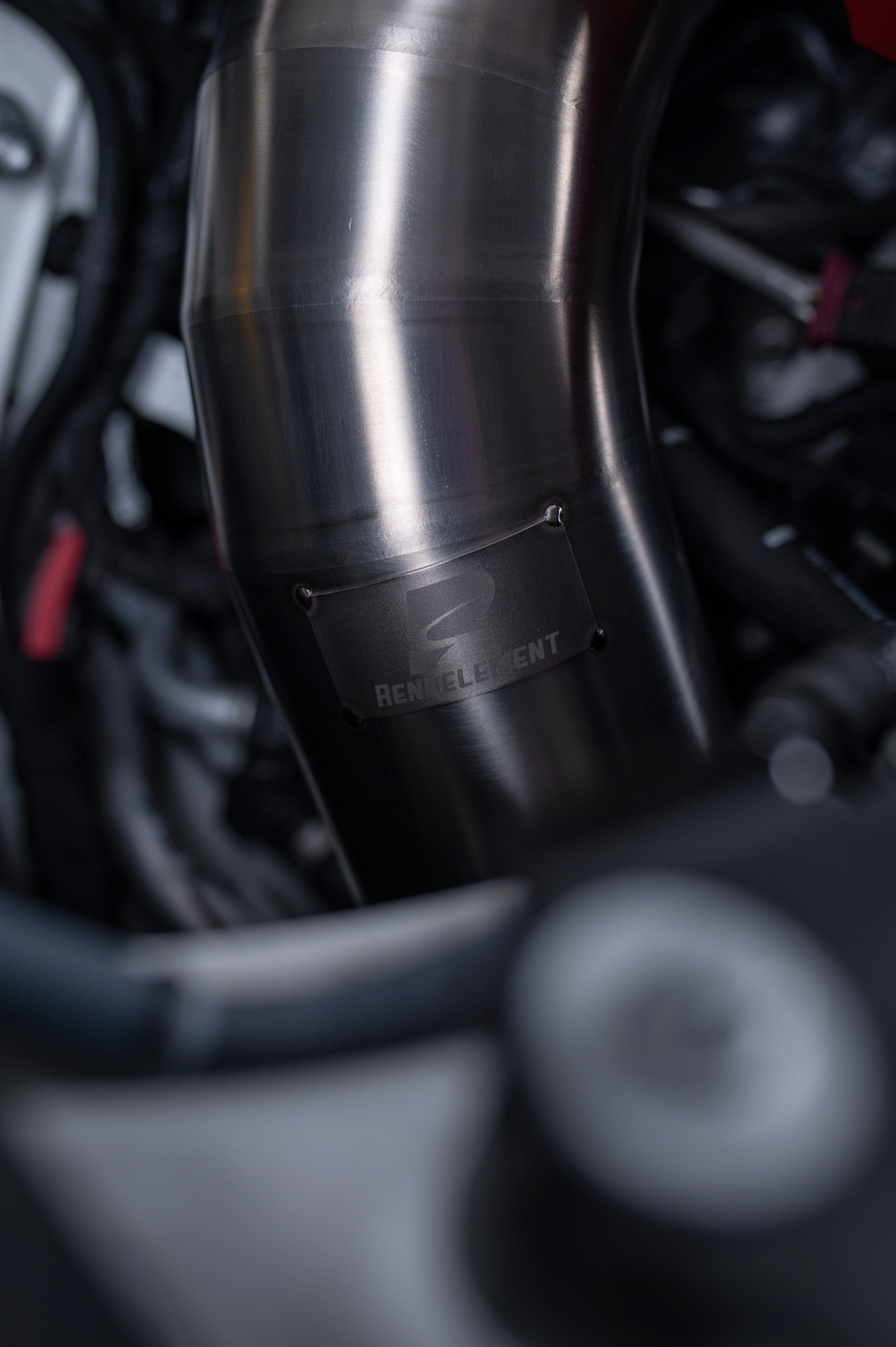 RENNELEMENT Performance RENNELEMENT G90/G99 M5 BMW Titanium Front Mount Intake