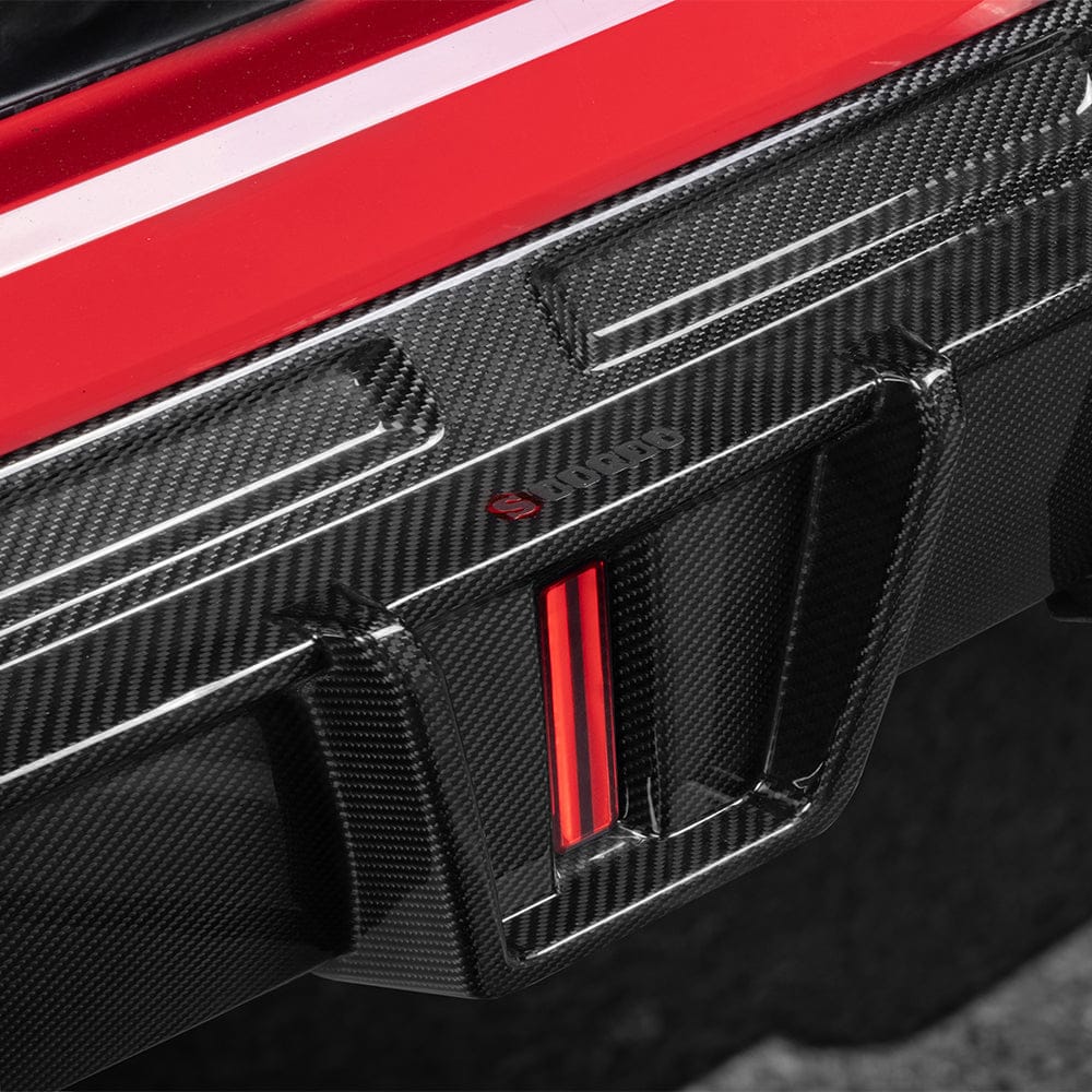 SOOQOO Diffuser SOOQOO BMW X6M F96 Rear Diffuser W/Brake Light In Prepreg Carbon FIber