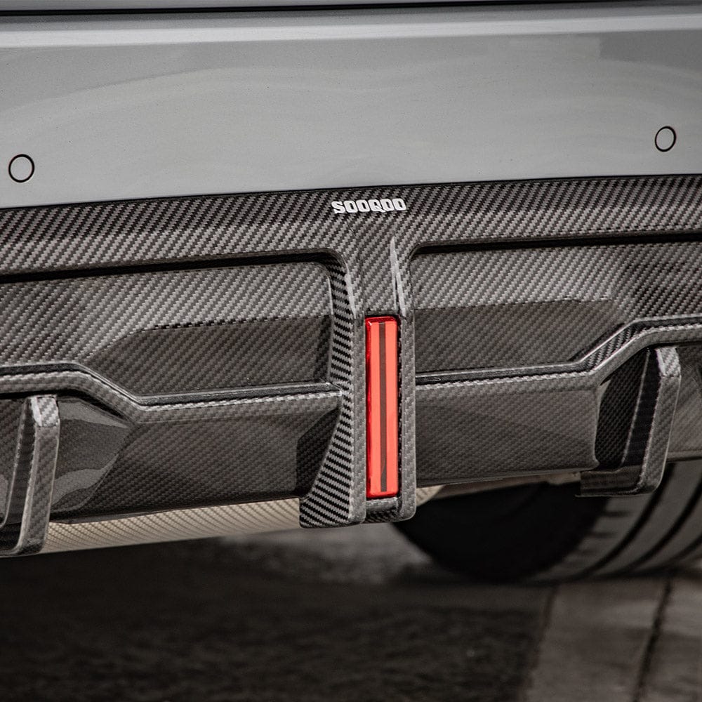 SOOQOO Rear Diffuser SOOQOO BMW 2 Series G42 Rear Diffuser W/brake Light In Prepreg Carbon Fiber