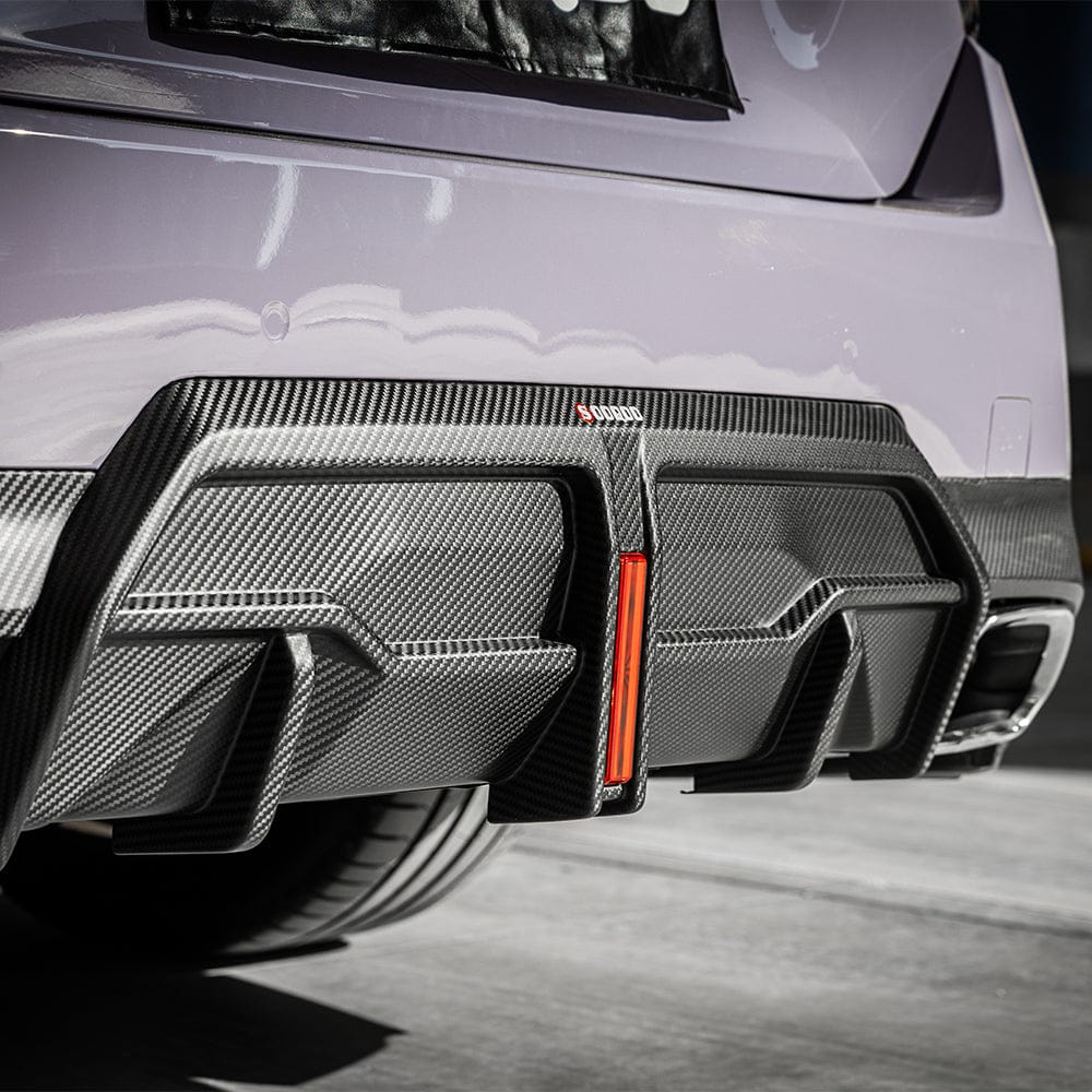 SOOQOO Rear Diffuser SOOQOO BMW 2 Series G42 Rear Diffuser W/brake Light In Prepreg Carbon Fiber