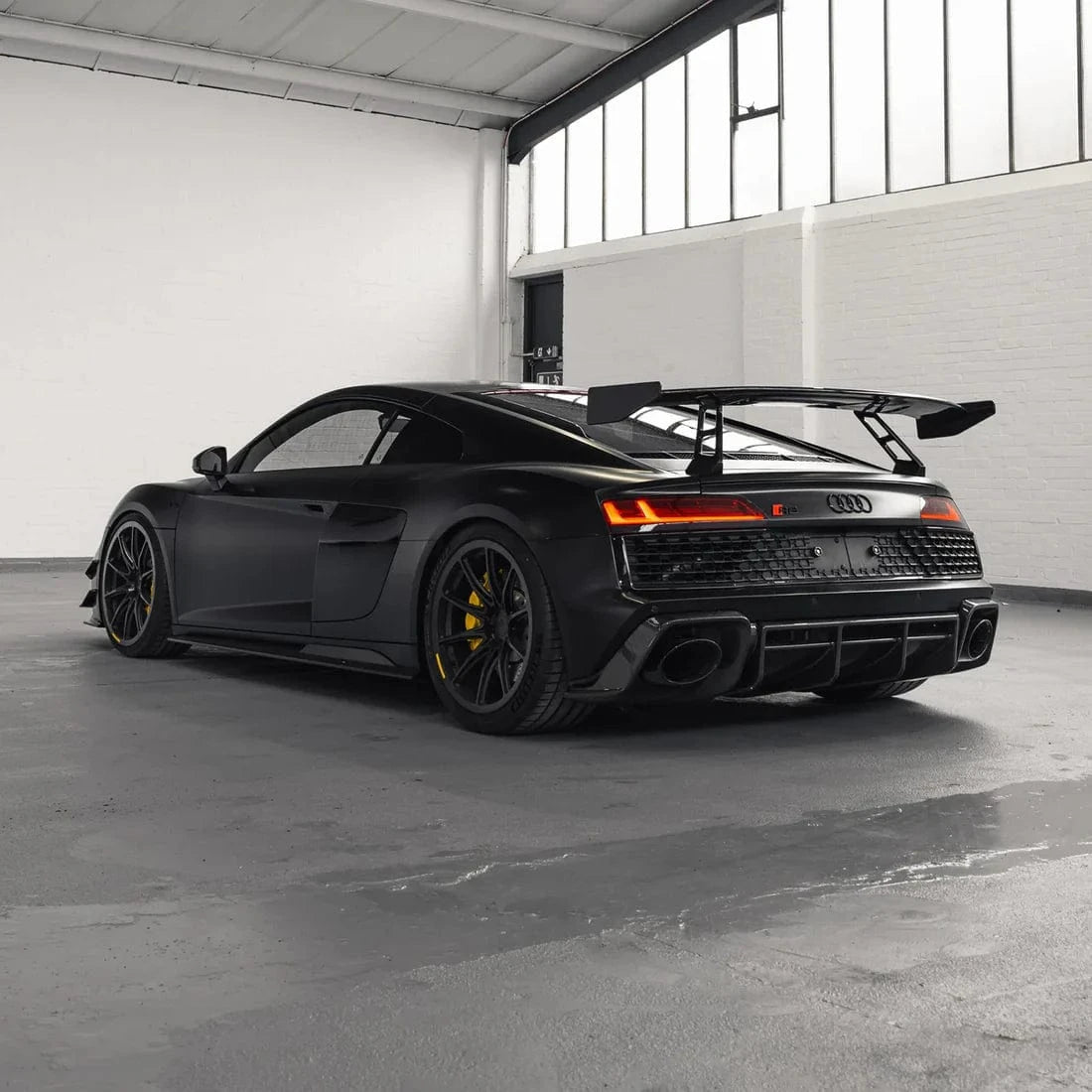 TRE Carbon Diffuser Audi R8 4S Facelift Pre-Preg Carbon Fiber Rear Diffuser