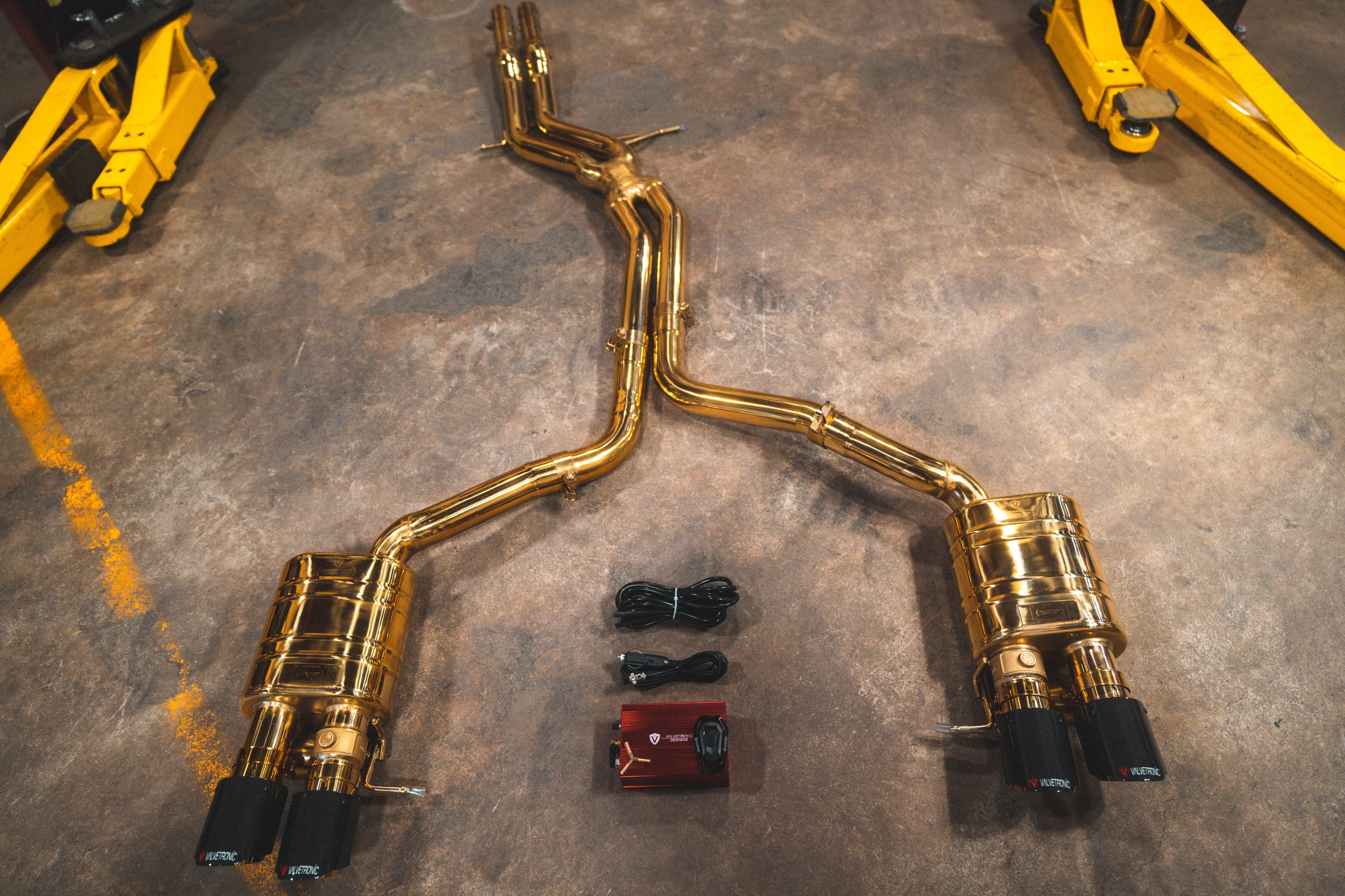 Valvetronic Designs Motor Vehicle Exhaust Anodized Gold / (4) Carbon Fiber 1x1 Audi B8 / B8.5 S4 / S5 Valved Sport Exhaust System