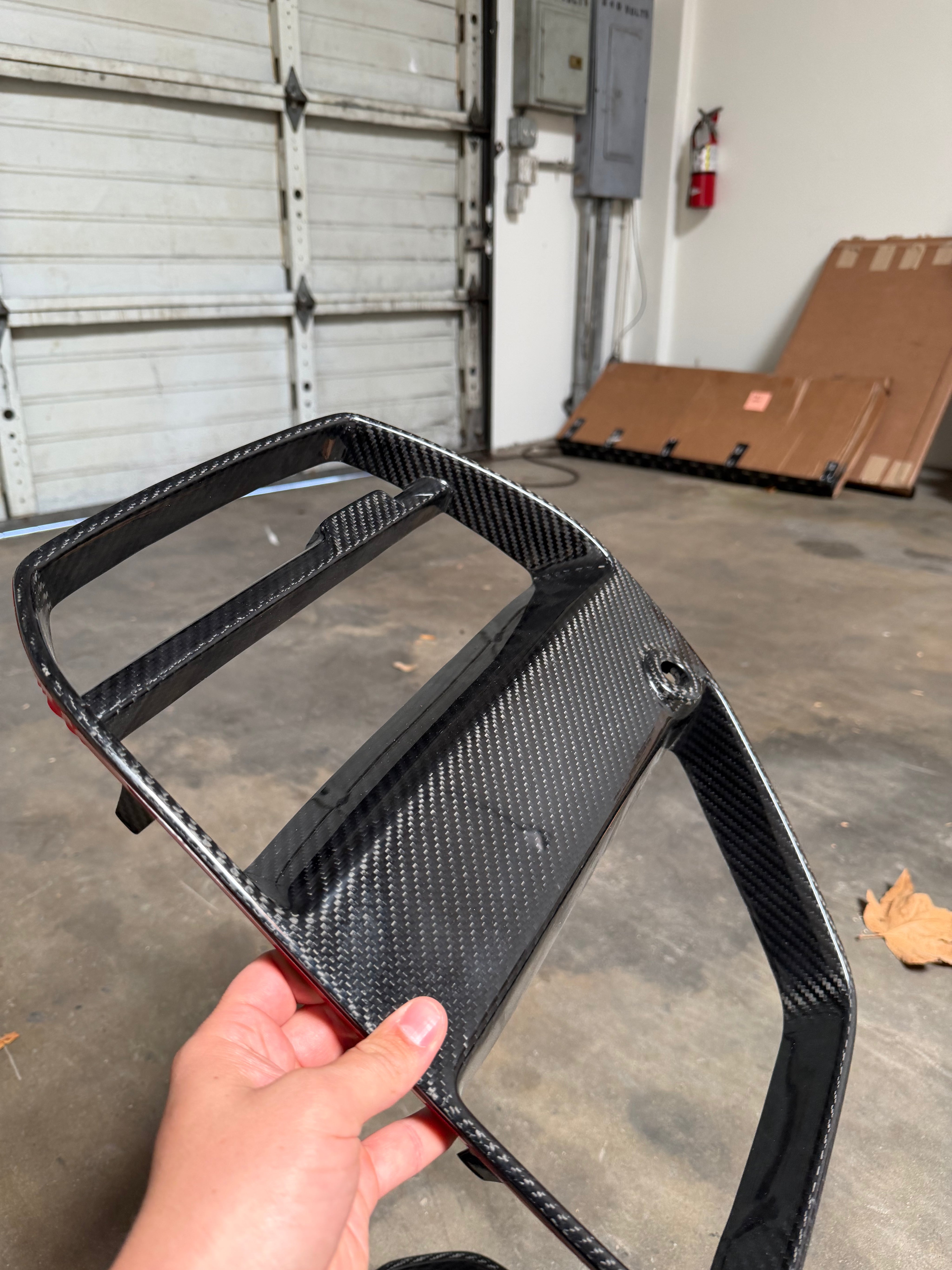 West Coast Euros Grille (OPEN BOX) V Style Dry Carbon Fiber Front Grille Replacement - G80 M3 / G82 M4