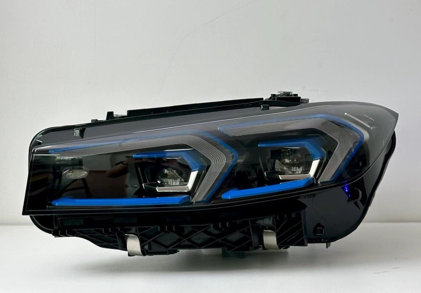 West Coast Euros Lighting LCI Style Adaptive Color Switching Yellow/White LED Headlights - G20 3 Series (Pre-LCI)
