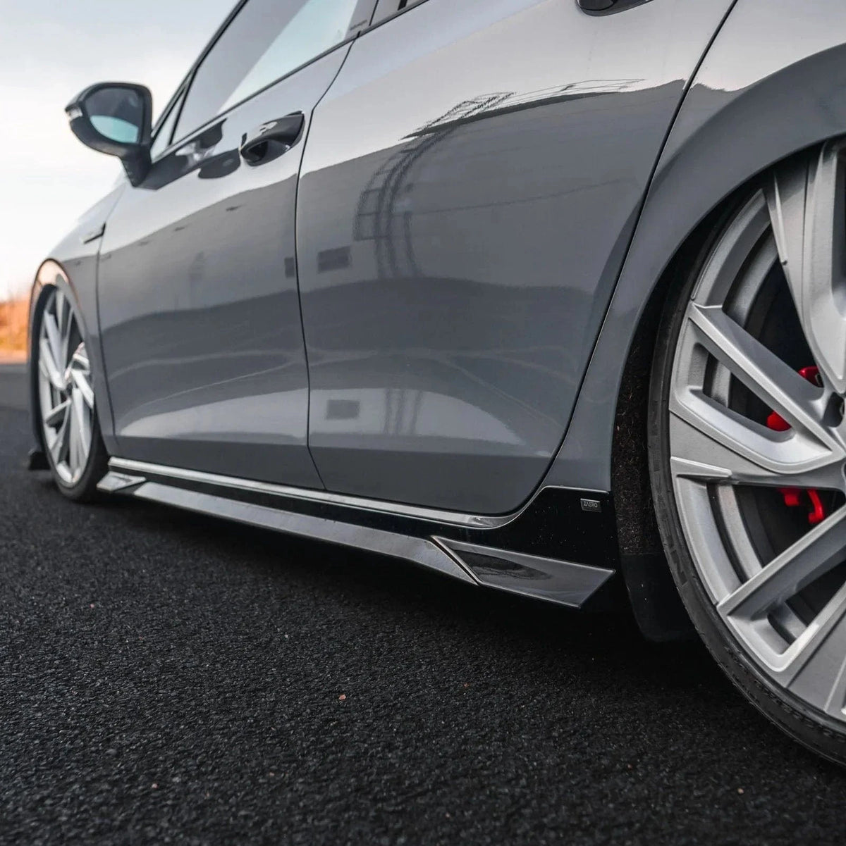 Zaero Design USA Side Skirt VW Golf Mk8 & Mk8.5 EVO-1 Gloss Black Side Skirts