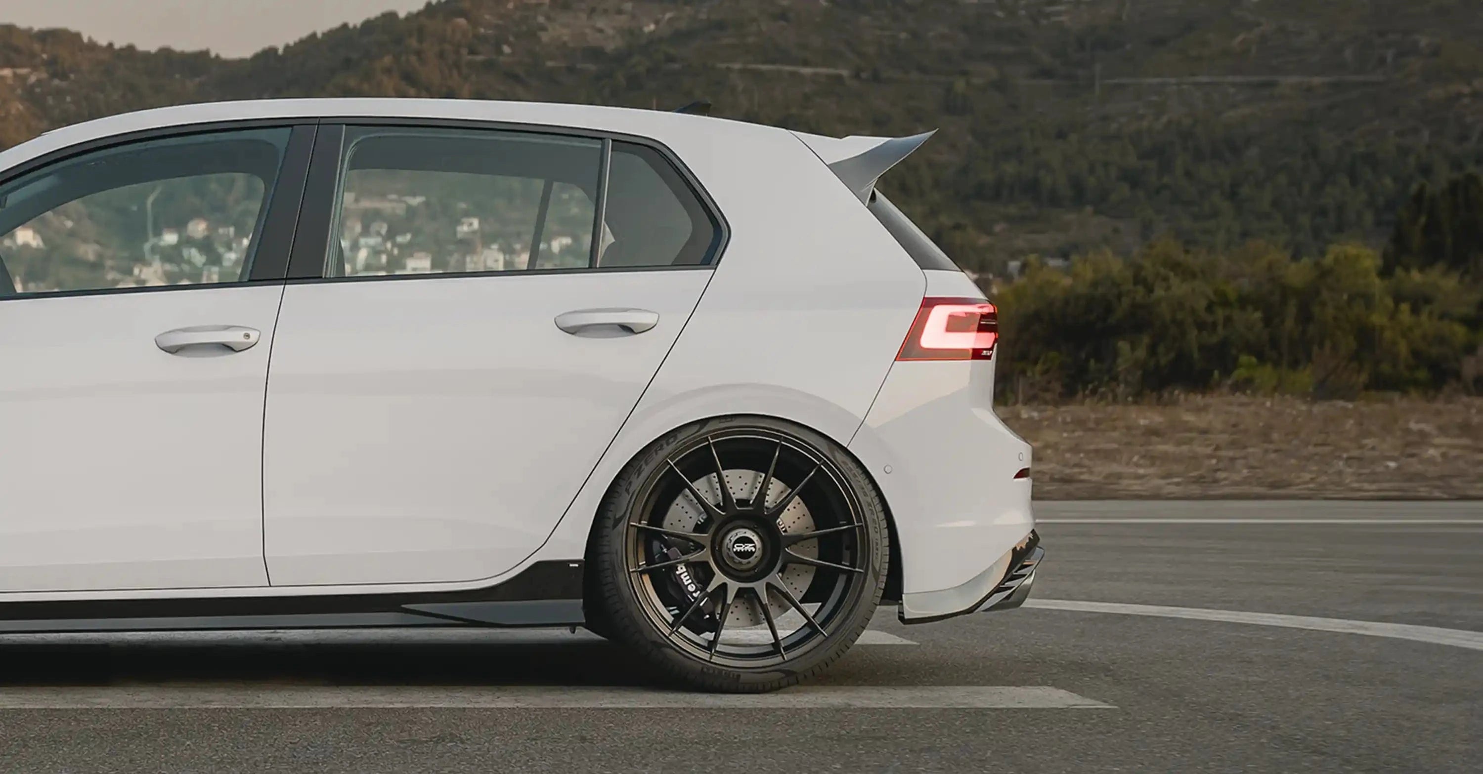 VW Golf R & Golf GTI Clubsport Mk8 EVO-1 Gloss Black Rear Spoiler ...
